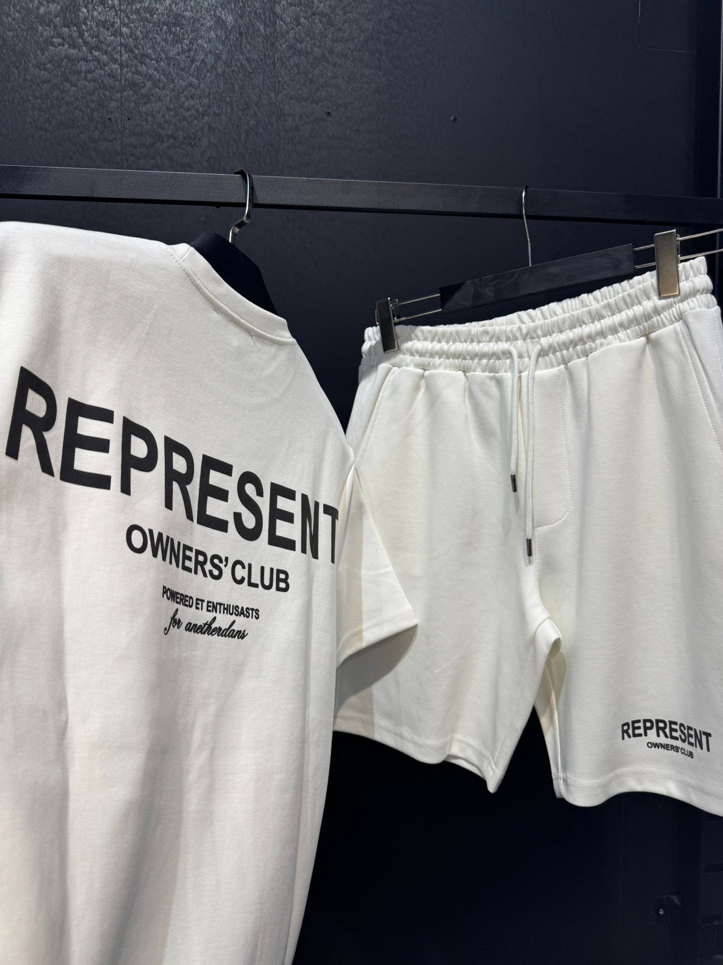 REPRESNT ŞORTLU TAKIM