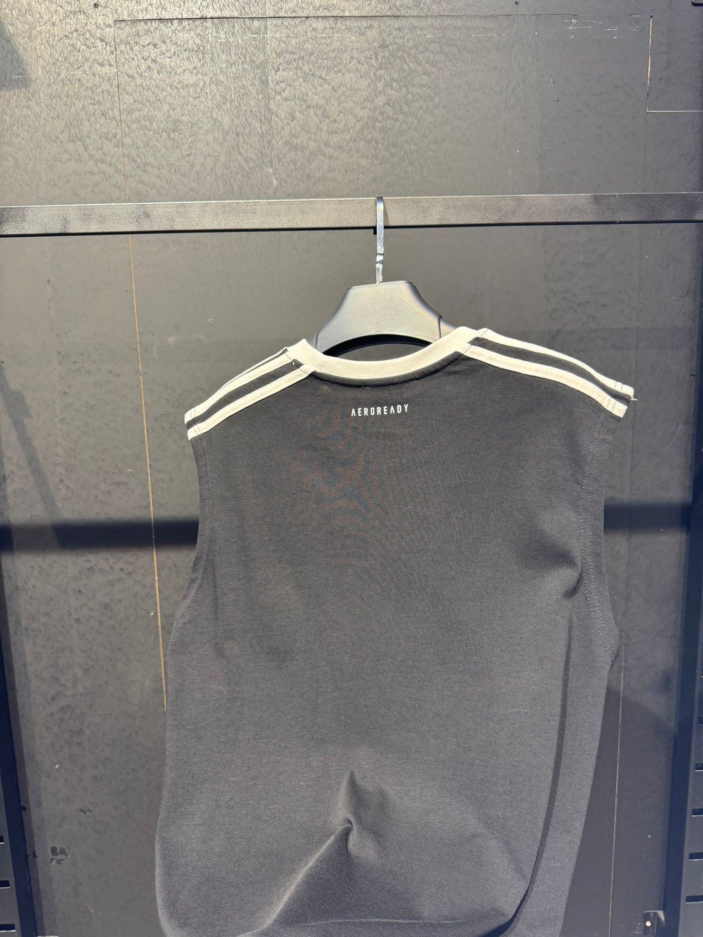 Sıfır Kol Eşofman Üstü