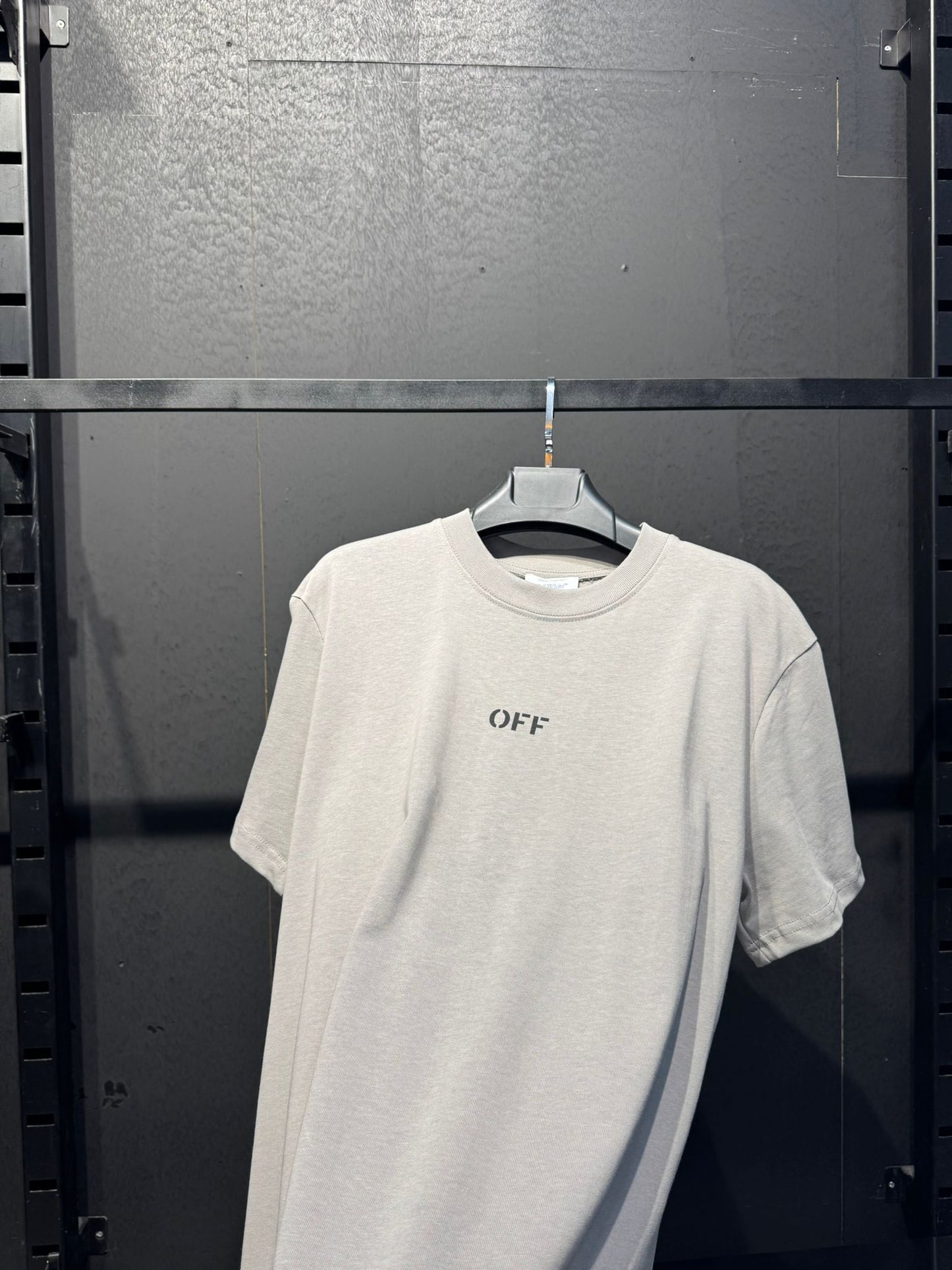 OFF WHİTE T-SHİRT