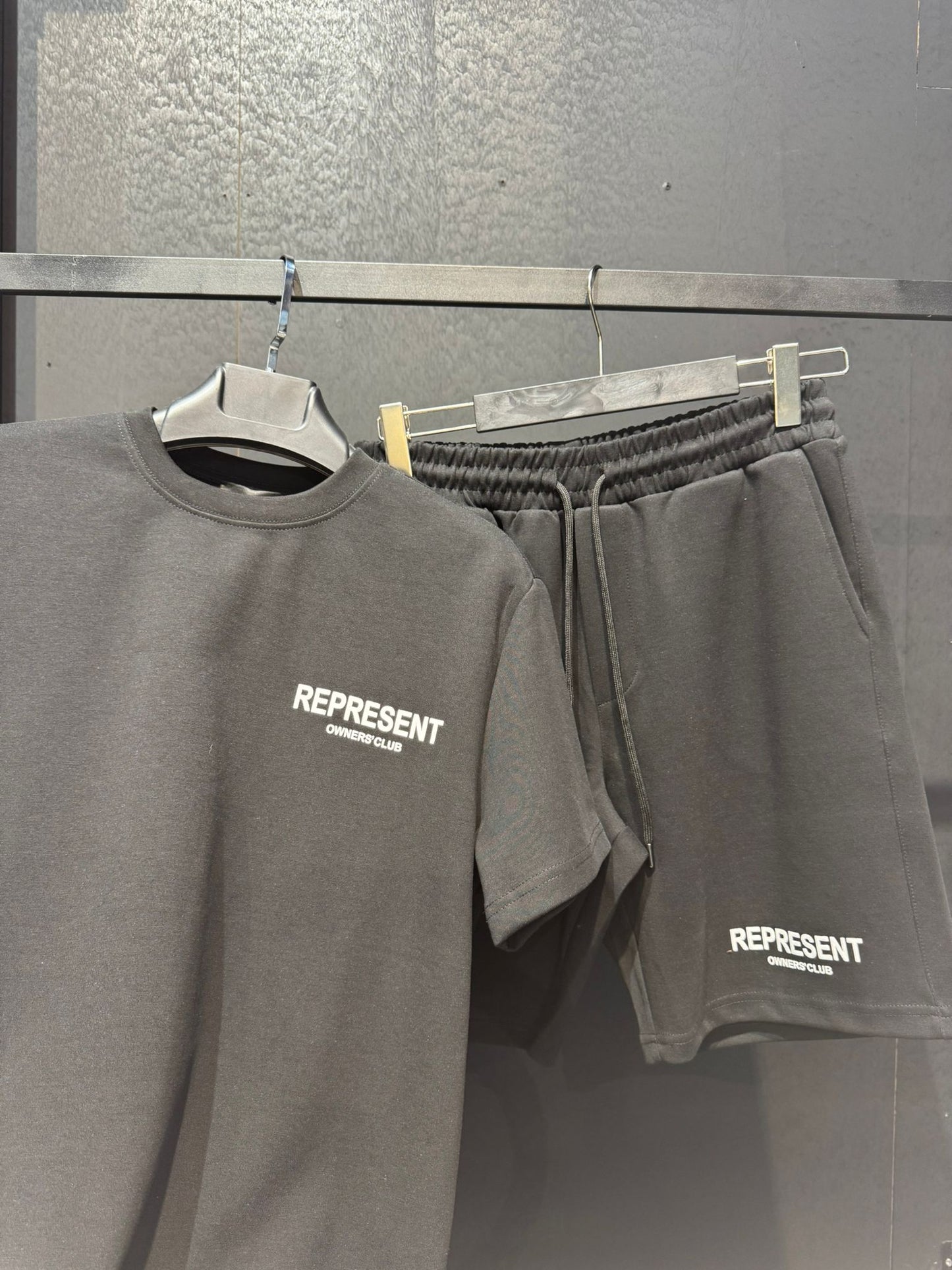 REPRESNT ŞORTLU TAKIM