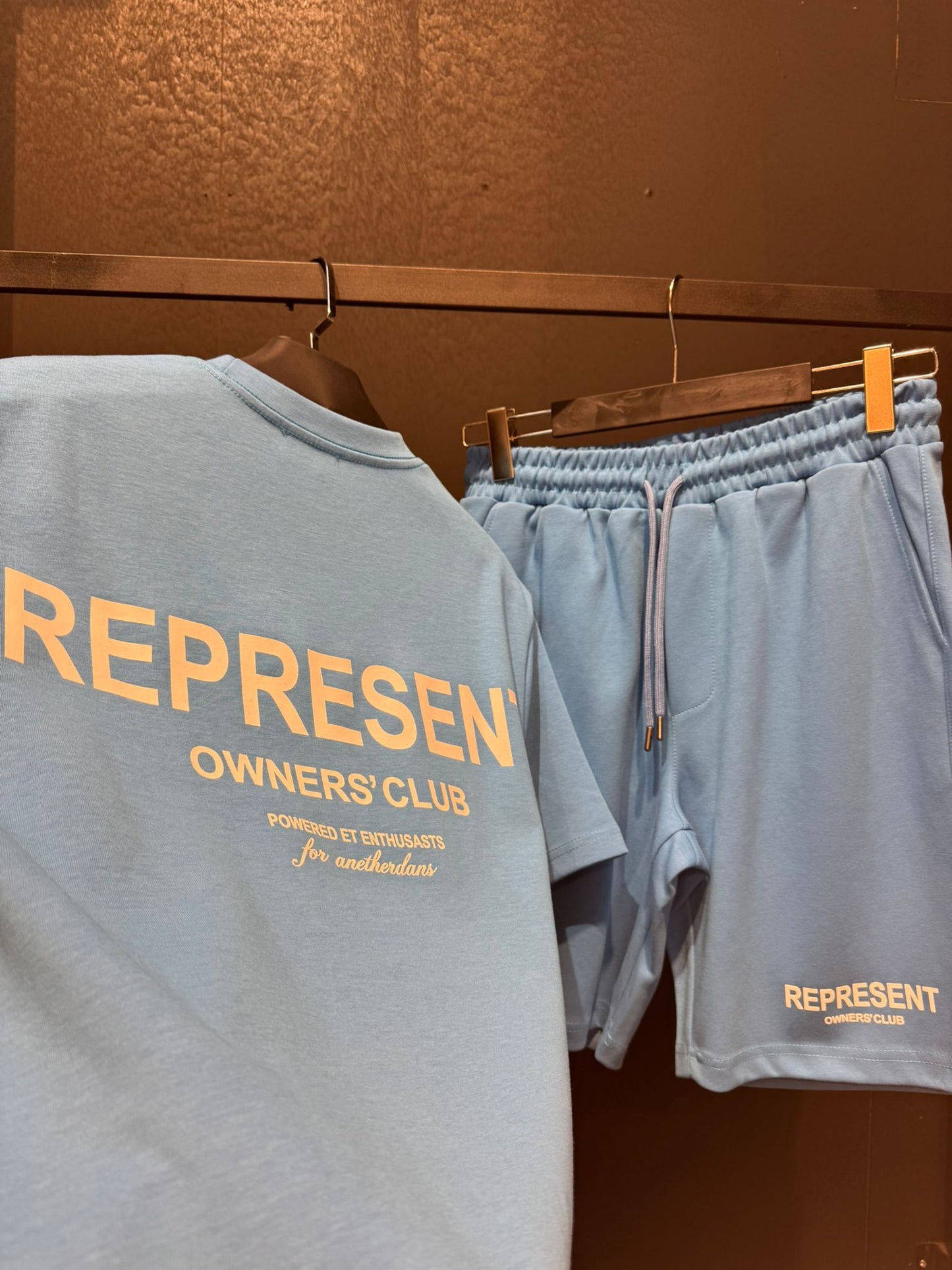 REPRESNT ŞORTLU TAKIM