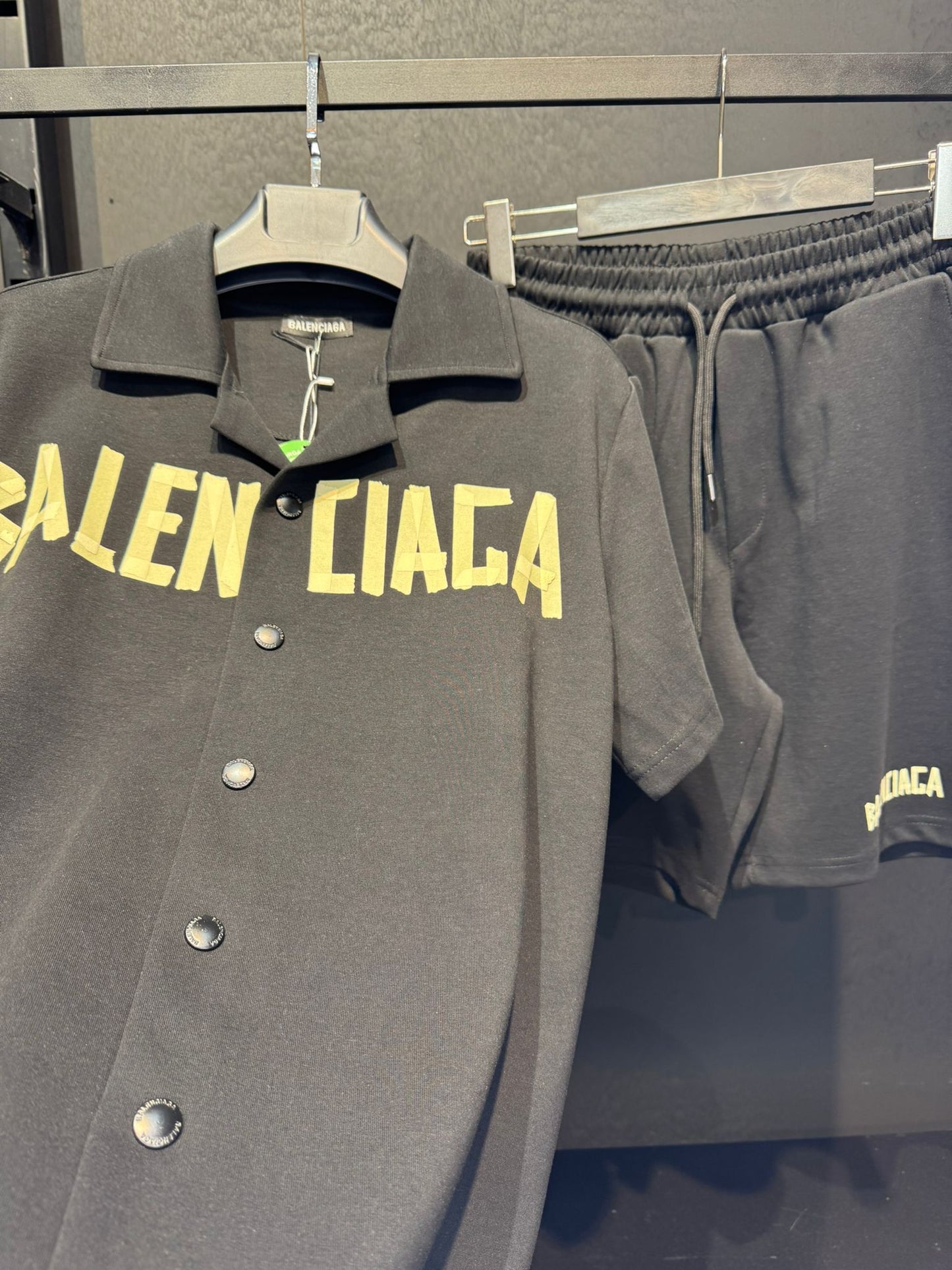 BALENCİAGA GÖMLEKLİ TAKIM