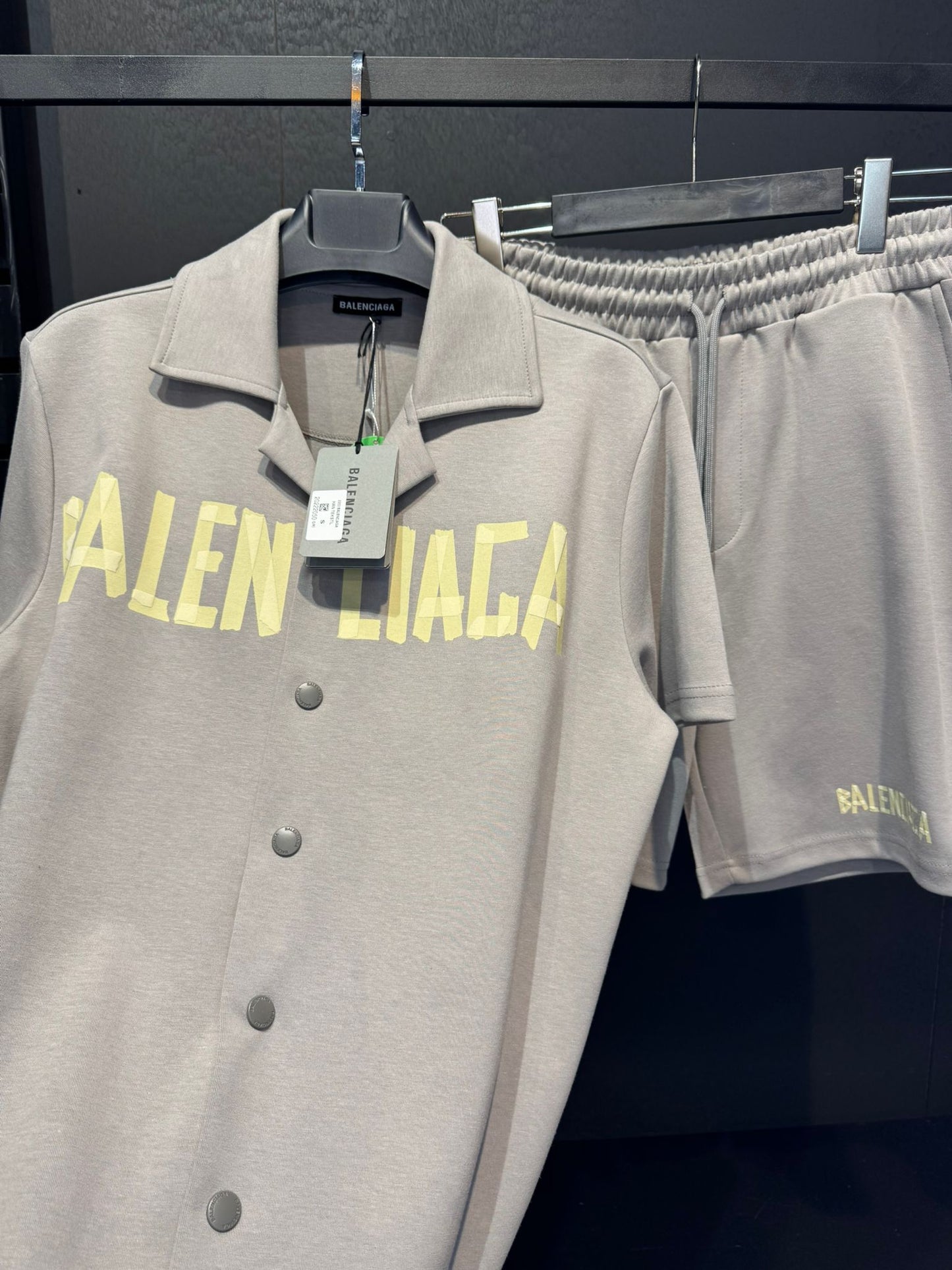 BALENCİAGA GÖMLEKLİ TAKIM