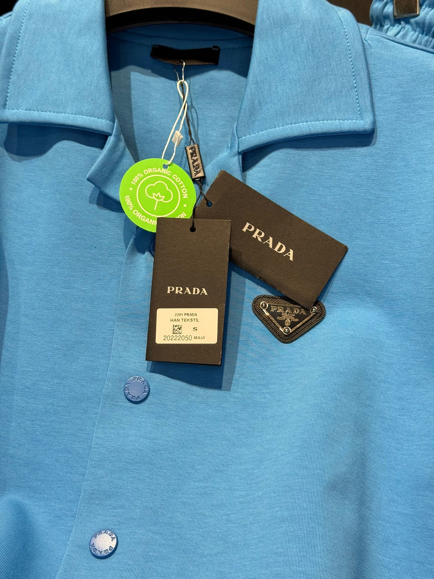 PRADA GÖMLEKLİ TAKIM